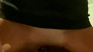 I Masturbate Alone in the Room with a Vibrator to Orgasm