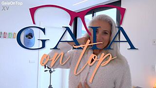 MILF neighbor's ass is gaping. Bikini in ass, piss in mouth.