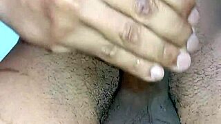 amateur muscular bodybuilder chats casually in homemade video about his physique