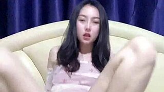 Japanese Amateur Enjoys Softcore Masturbation Leading to Squirt