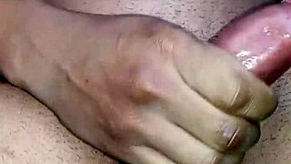 amateur muscular bodybuilder chats casually in homemade video about his physique