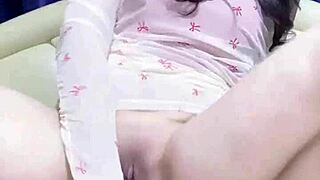 Japanese Amateur Enjoys Softcore Masturbation Leading to Squirt