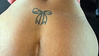 Fodi a morena gostosa na academia e ainda gozei dentro dela!