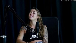 Explicou O Nome Que Escolheu Acariciou O Pinto Far� A Eurotrip E Fez Uma Suruba Com Elisa Sanches - Flor De Damiana Watch On Sheer Red.