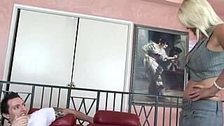 i am juliana jolene, a curvy girl who loves anal fingering, assfucking, and deepthroat in bed with heels and stockings