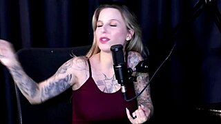 Loira Pelada Receives Massage After Regretful Encounter with Promising Man Who Worked All Night - Just Joana Watch on Sheer Red