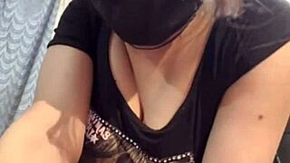 yo this indian girl's live sex show is straight fire