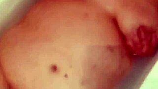 naked pussy play in the bathtub feels so good
