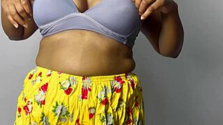 Stepsister sneaks steamy cheat session with ex-boyfriend behind bro