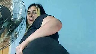 Bbw Bends Over Teasing Bubble Butt in Tight Yoga Shorts Close