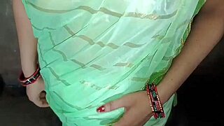 Sasur sneaks bathroom piss play with horny bahu