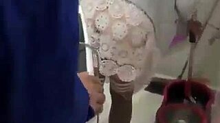 i walk flashing my pussy everywhere in this group fun