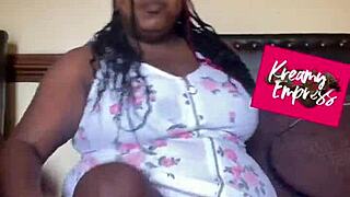 curvy bbw goddess flexes fat ass toes for femdom foot fetish.