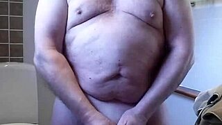 Chris Lathers Up in Steamy Shower Solo Session