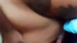 check out this johannesburg whore's clit and pussylips 😍🔥