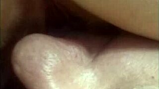 i'm lovin this upper view cunnilingus on her mature pussy... mmm tastes so good