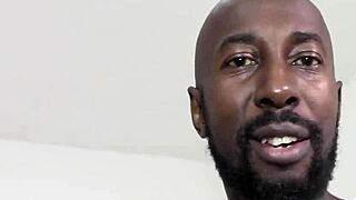 Ever wondered how a delicious Brazilian newbie like Laurinha debuts in casting interview?