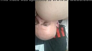 i'm lovin this upper view cunnilingus on her mature pussy... mmm tastes so good