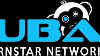 yo taylor vixens fingers her juicy pussy in hotel room 💦😏