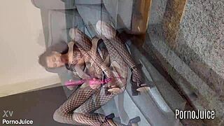 can posh british scarlet louise cum like a total slut?