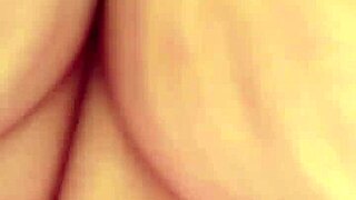 Sigo Levanto Falda A Sexy BBW Milf Teacher Flashing Huge Ass Outdoors