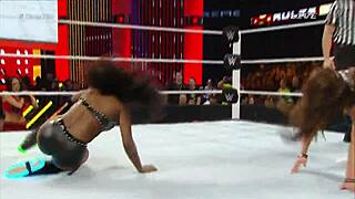 Nikki Bella vs Naomi: Extreme Rules Clash?