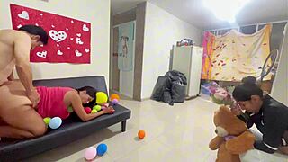 Valentine's homemade FFM exploded into juicy pussy licking and monster cock gaping!