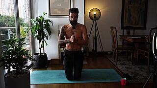 Amateur latina milf wife learns bed massage missionary pussy fucking hip moves quickie couple sex tips