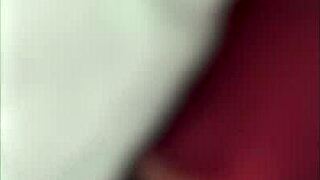 Bokep indonesia big cock stretches tight jilbab pussy wide open