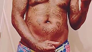 that black dude with fat cock blows quick before sugar mama date