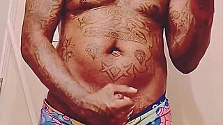 that black dude with fat cock blows quick before sugar mama date