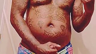 that black dude with fat cock blows quick before sugar mama date