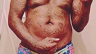 that black dude with fat cock blows quick before sugar mama date