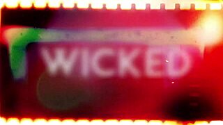 anna claire clouds blonde babe face sat pussy licked by brunette tattooed lesbian