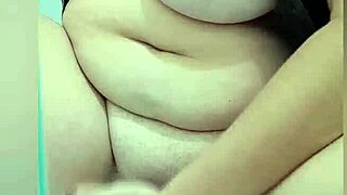 hey higor, watch my huge tits and pussy squirt in this custom anal vid