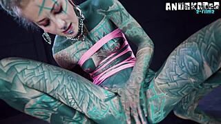 PSYCHEDELIC HIPPIES PIP RIDE DILDOS IN ANAL ASSPLAY BAREFOOT!