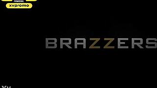 danielle renae diabeticoochie tempts with sneaky shopper blowjob creampie in bathroom shadows