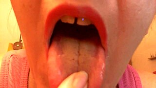i get super pleasure from this tongue fetish video