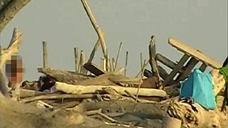 Girlfriend Blows Me On Crowded Beach Strangers Watch Misscreamy!