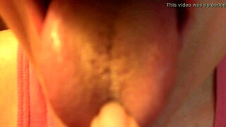 i get super pleasure from this tongue fetish video