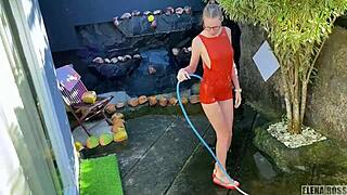 dry vs wet: fucking stepsis elena ross ends with hot facial