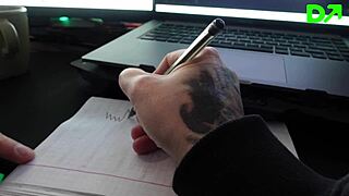 Stepsister distracts me from trading lessons with her big ass bent over