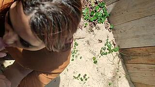 CAUGHT Hottie Peeing Beach Wants To Mamar Cock