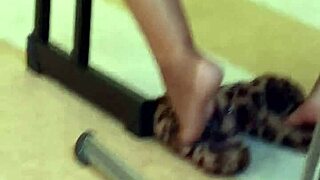 check out this ebony teen 18+ lightskin soles candid