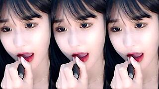 wanna see this cute chinese girl dancing sexy on the rollercoaster?