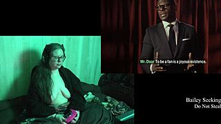 NAKED BBW BRUNETTE WITH BIG TITS STRIPS DOWN!