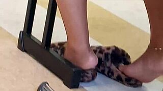 check out this ebony teen 18+ lightskin soles candid