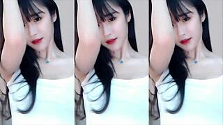 wanna see this cute chinese girl dancing sexy on the rollercoaster?