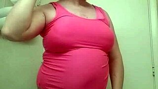 i watch her teasing tranny strip