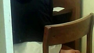 lesbian feet worship and licking fetish play